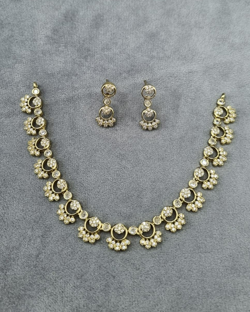 Gold-Plated Scalloped Circular Choker Set